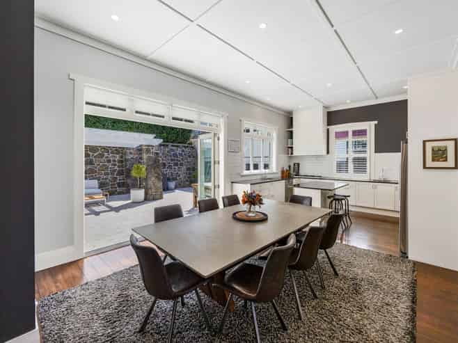 15 Buckley Road, Epsom