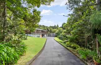 865 West Coast Road, Oratia