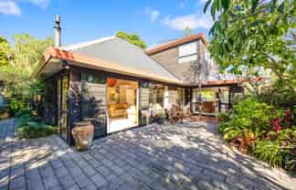 2/27 Appleyard Crescent, Meadowbank