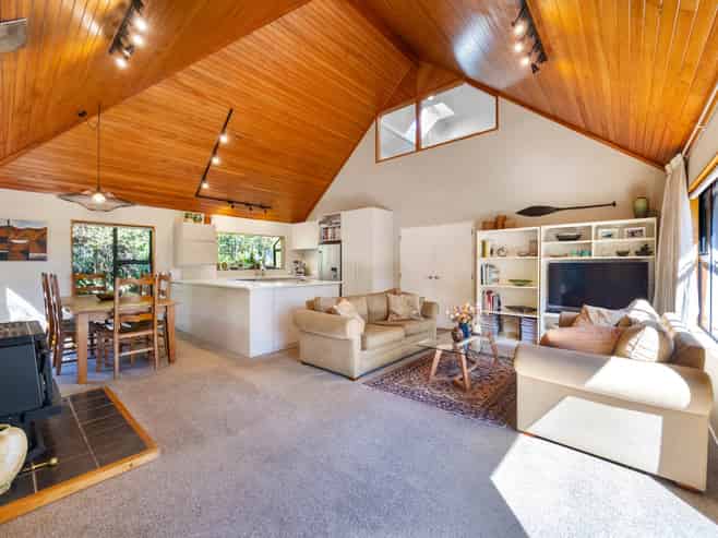 2/27 Appleyard Crescent, Meadowbank