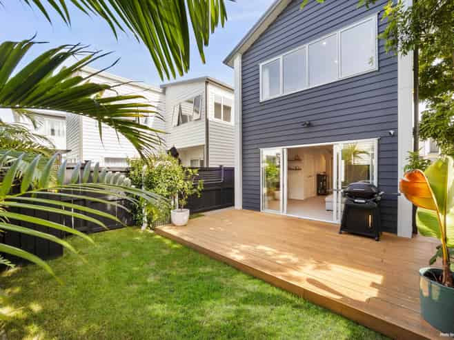 9 Silvereye Road, Hobsonville