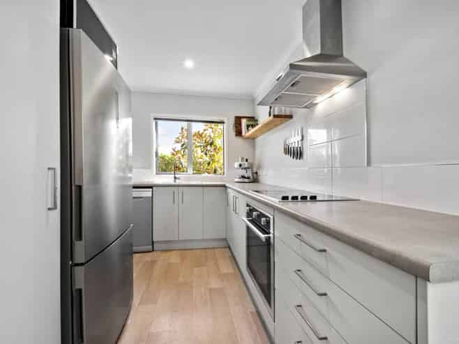 9 Silvereye Road, Hobsonville