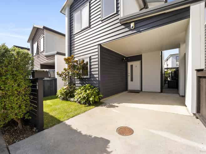 9 Silvereye Road, Hobsonville