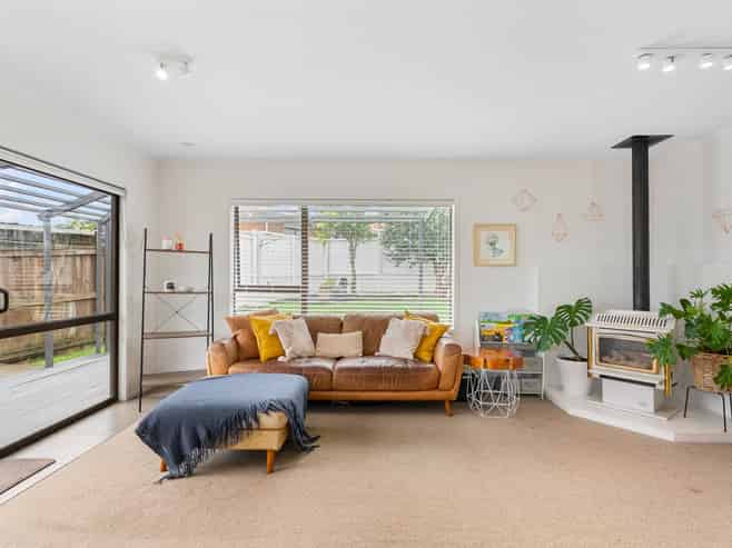 1/11 Longreach Drive, Sunnyvale