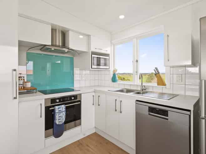 38 Pukehina Parade, Pukehina