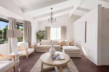 38 Carlton Terrace, Westown