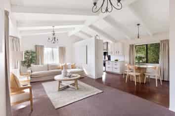 38 Carlton Terrace, Westown