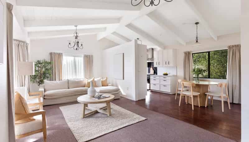 38 Carlton Terrace, Westown