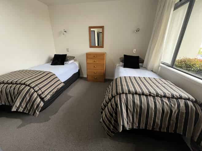 2/57 Arrowsmith Avenue, Waipahihi