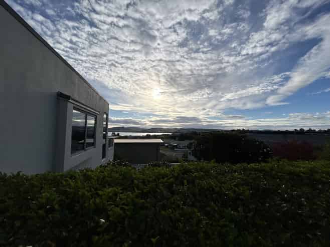 2/57 Arrowsmith Avenue, Waipahihi