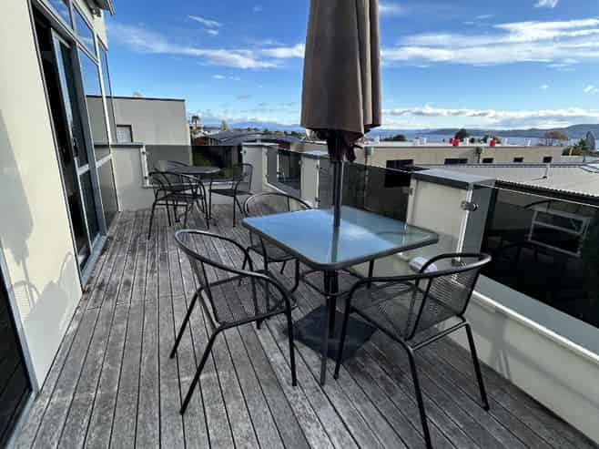 2/57 Arrowsmith Avenue, Waipahihi