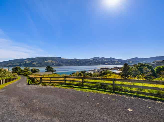 26B Bayne Terrace, Macandrew Bay