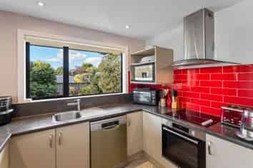 37B Eighty Eight Valley Road, WAKEFIELD