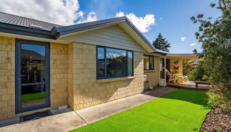 37B Eighty Eight Valley Road, WAKEFIELD