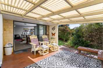 37B Eighty Eight Valley Road, WAKEFIELD