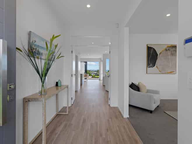 10 Karo Road, Beachlands