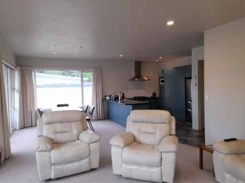 2/2 The Moorings, Taupo