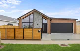 12 & 14 Tuwai Crescent, Opaheke