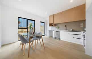 6 Harbourside Parade, Hobsonville