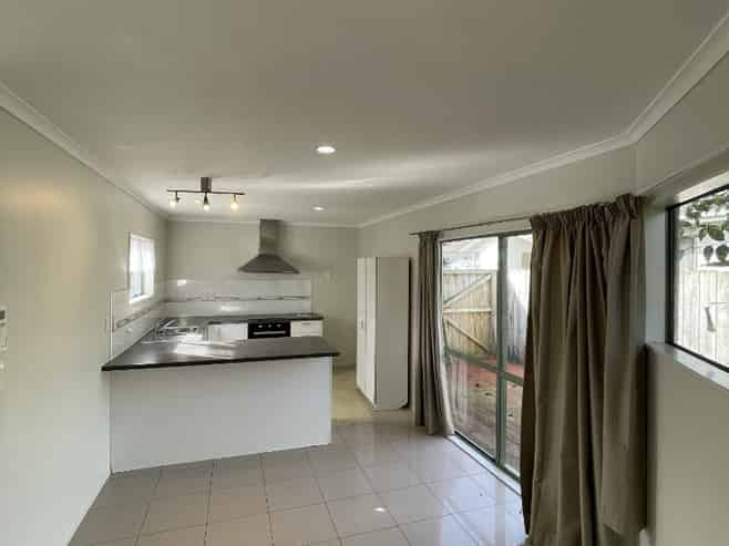 1/60 Riverpark Crescent, Henderson