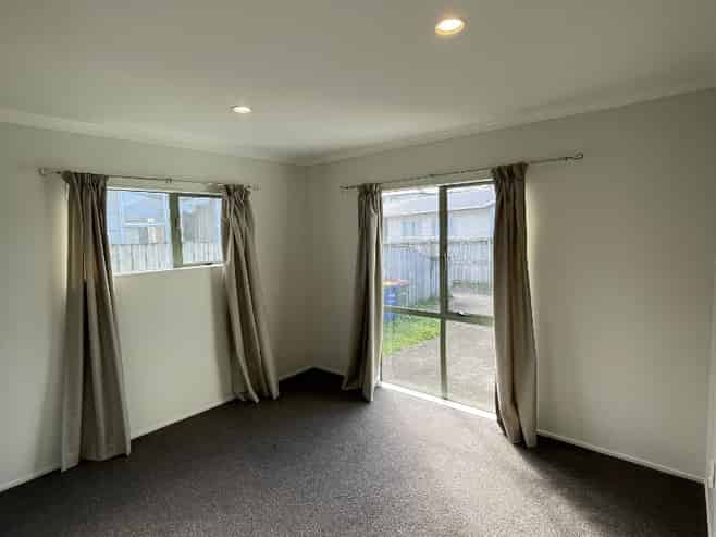 1/60 Riverpark Crescent, Henderson