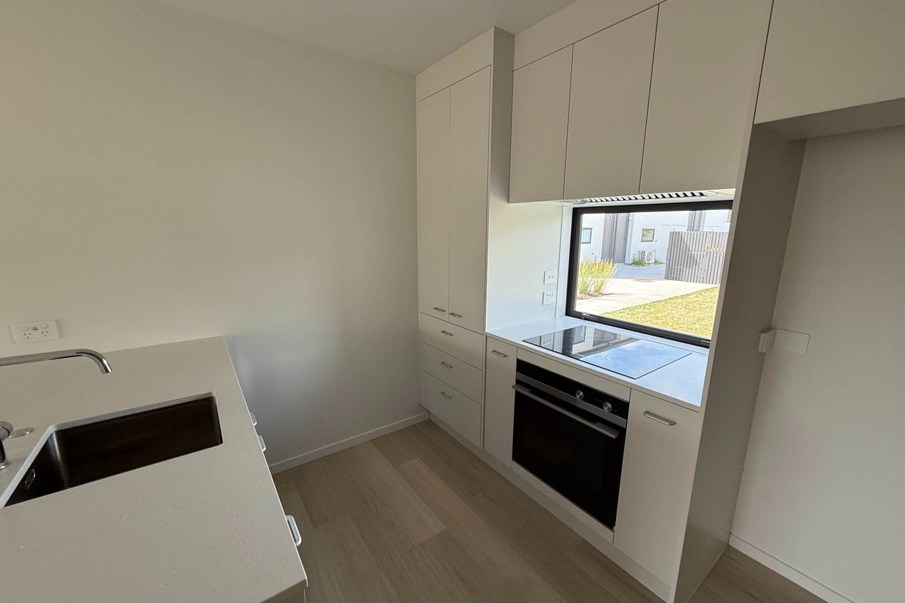 Unit 3 / 26 Landview Road BRAND NEW Town House - Vista 2