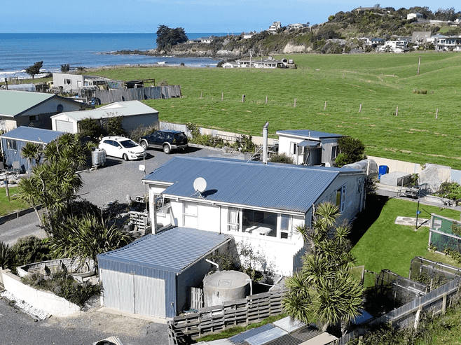 13 Wood Street, Kaka Point