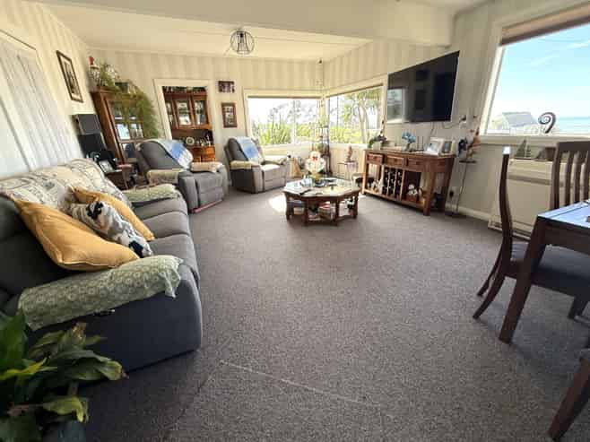 13 Wood Street, Kaka Point