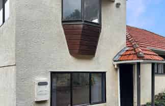 2/42 Lingarth Street, Remuera