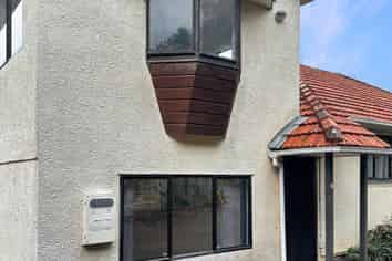 2/42 Lingarth Street, Remuera