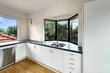 2/42 Lingarth Street, Remuera