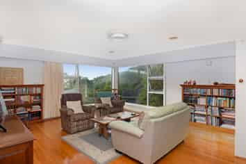 13 Wilmshurst Place, TAWA