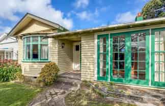 110 Waiwhetu Road, Waterloo