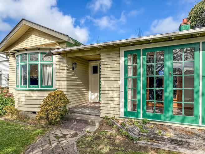 110 Waiwhetu Road, Waterloo