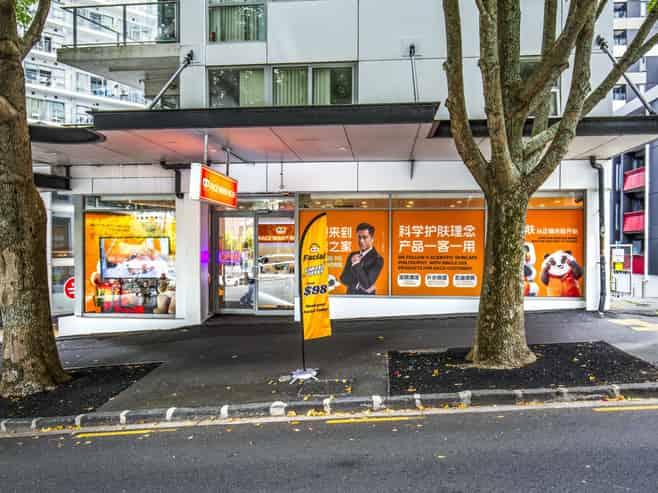 Prime Queen Street retail with car park