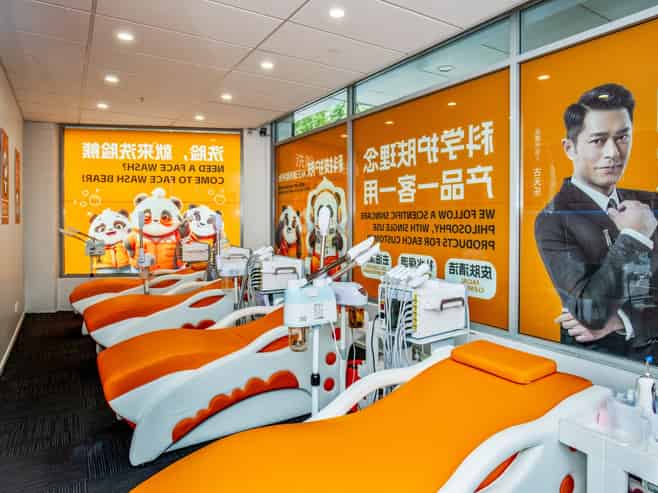 Prime Queen Street retail with car park