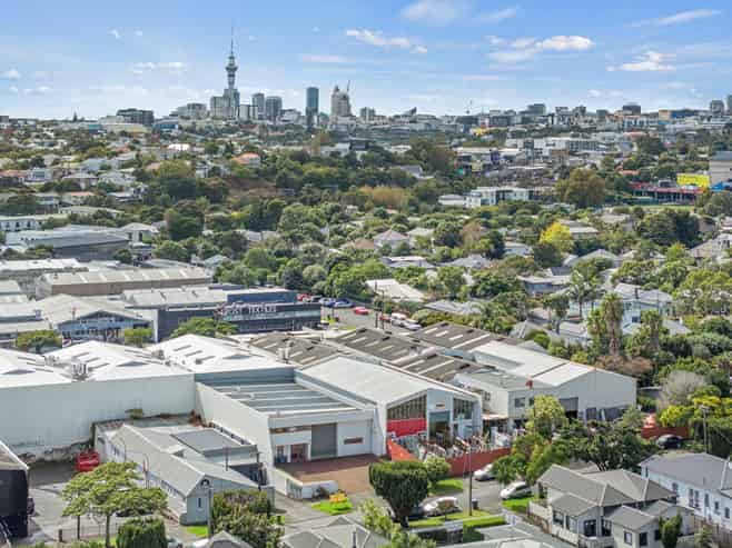 Vacant City Fringe warehouse on mixed use land