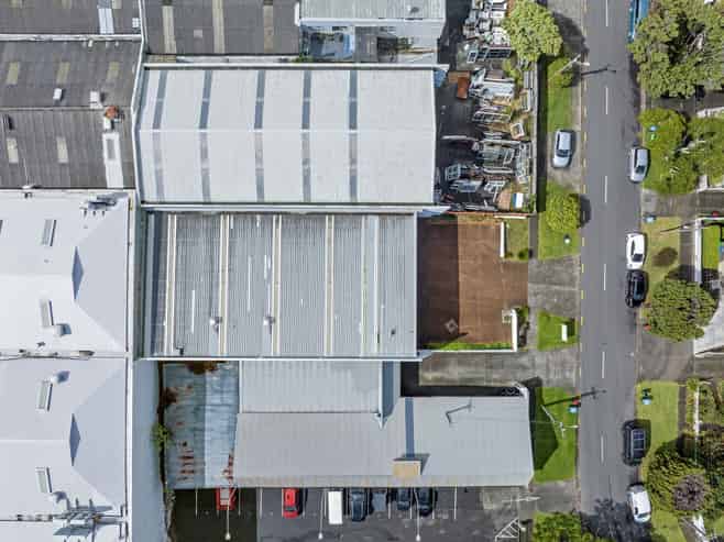 Vacant City Fringe warehouse on mixed use land