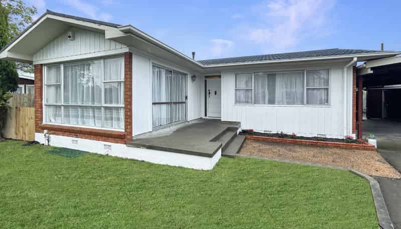 53 Abraham Crescent, Milson