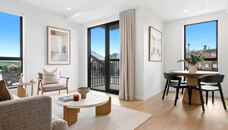 102/2A Te Ara Taurapa, Point Chevalier