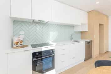 102/2A Te Ara Taurapa, Point Chevalier