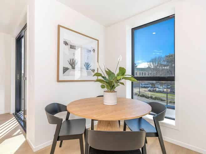 102/2A Te Ara Taurapa, Point Chevalier