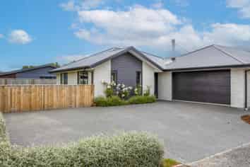 5/17 Wineberry Avenue, Amberley