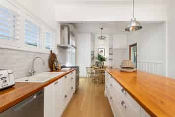 17 Martin Avenue, Beckenham