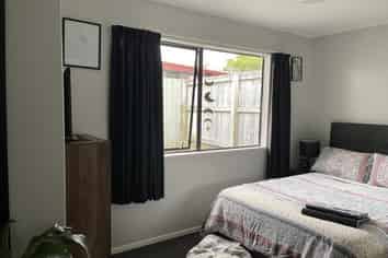 b/4 Colonial Place, Kelvin Grove