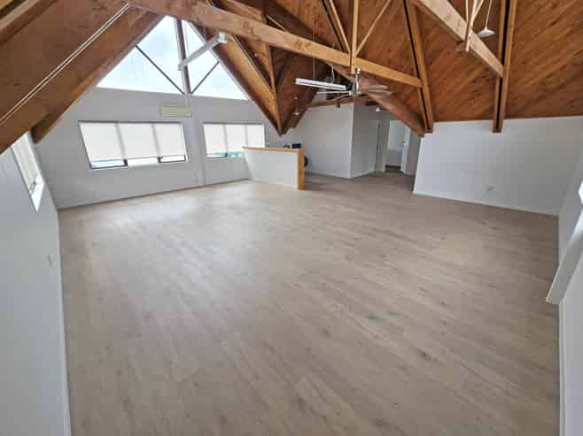 OVER & ABOVE! MODERN BANK STREET OFFICES TO LEASE
