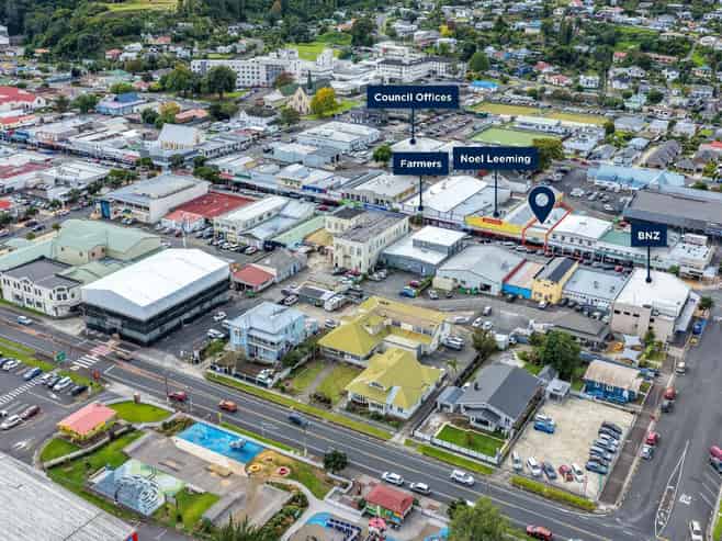 High profile retail location with holding yield