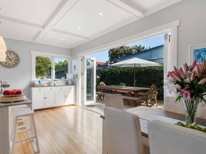 41 Lake Road, Devonport