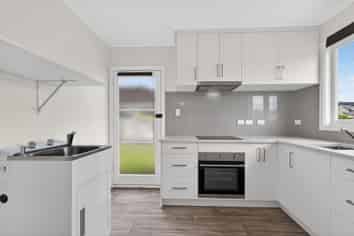 1/57 Ararino Street, Trentham