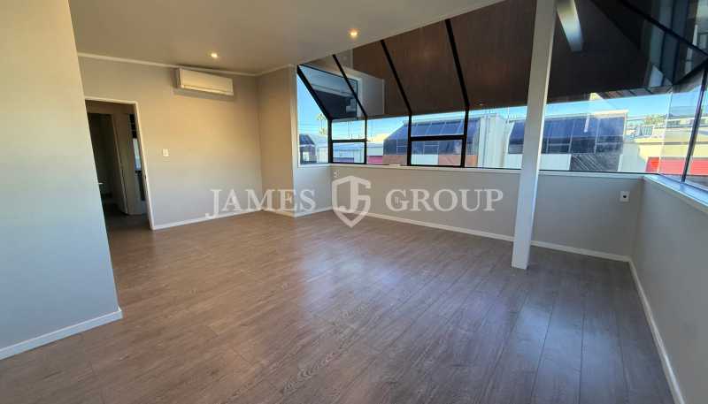 11/1A Portage Road, New Lynn